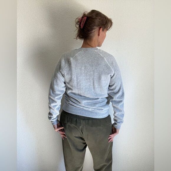 Disney Mickey Mouse Crewneck Sweatshirt Gray Unisex Small Disneyland Comfy - Picture 6 of 10